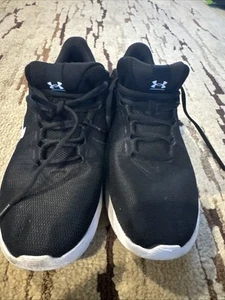 Talla 10 - Under Armour Surge 4 Negro Blanco - Imagen 1 de 3