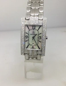 Harry Winston Avenue Classic White Gold & Diamond Ladies Watch 310UQW New - Picture 1 of 8