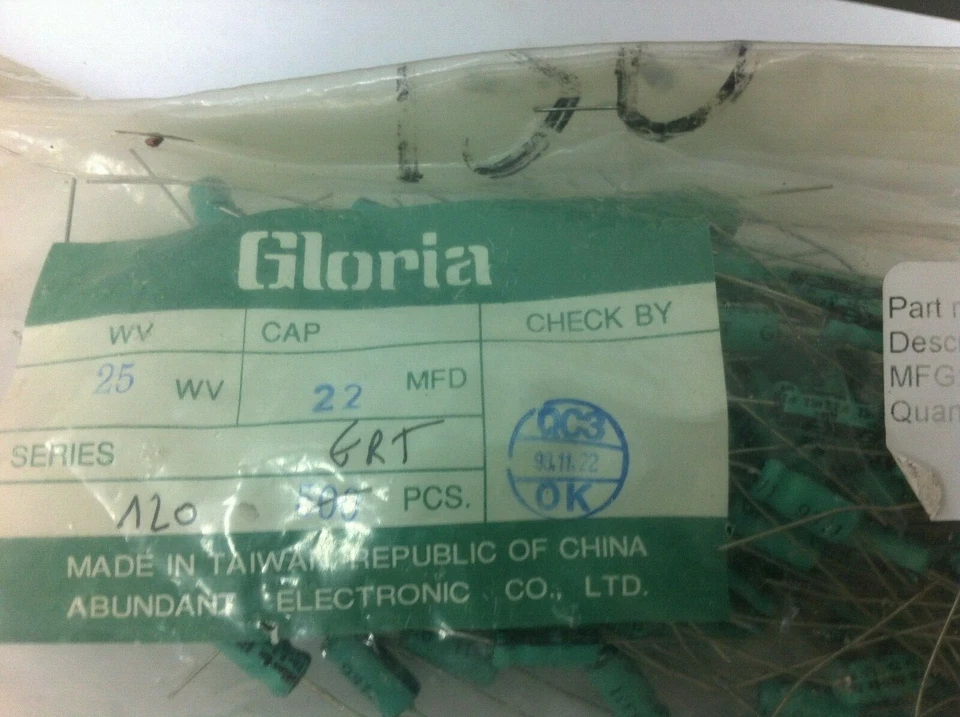 GRT-25V-22uF-20% - Gloria - 120 piezas - Condensadores electrolíticos radiales 330uF 35V Foto 1 de 1