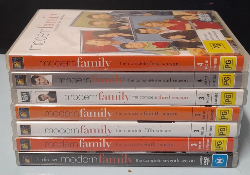 Modern Family TV Series On DVD Seasons 1-7 PAL Region 4 Good Condition  - image 1 of 4