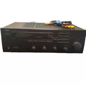 Yamaha R-302 Ricevitore Stereo Suono Naturale Nero Bundle -Testato a distanza Spedizione Gratuita - Foto 1 di 21