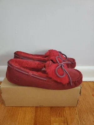 Ugg Mujer DAKOTA DOBLE LAZO Talla US 7 Rojo Beso  Foto 1 de 4