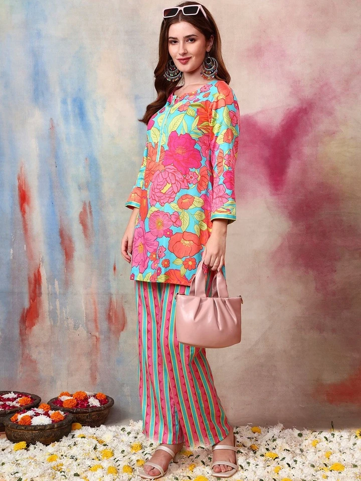 Conjunto de Kurta con pantalón estampado floral satinado algodón premium para mujer india Foto 1 de 4
