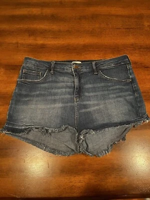River Island,women blue cut off denim shorts Size 18 - Image 1 of 4