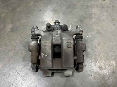 Pinza de freno trasera derecha Nissan 370z 2009 2010 2011-2014 OEM 3619 Foto 1 de 4