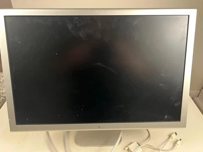 Apple Cinema 30 inch HD DVI LCD Monitor - Image 1 of 4