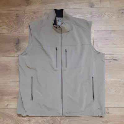 REI Vest Mens 2XL XXL Lightweight Outdoor Light Beige Full Zip Hiking - Image 1 of 4