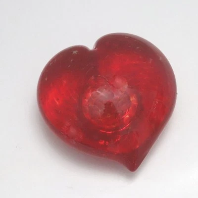 Pisapapeles Mad Art Studio rojo vidrio hinchado en forma de corazón firmado con fecha 2010 Foto 1 de 4