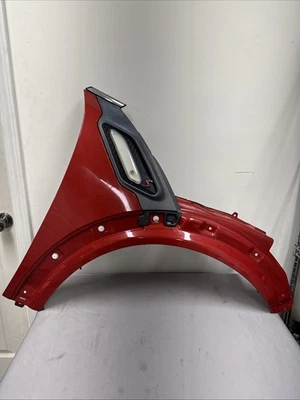 11-16 OEM Mini Cooper Countryman S R60 F/Pase Derecho Guardabarros Panel Rojo con Letrero de Giro Foto 1 de 4