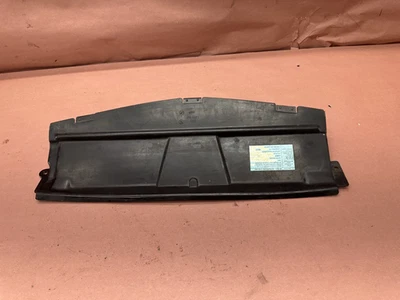 Cubierta superior del ventilador eléctrico del radiador negro OEM #86160 BMW E28 528e 528I 533I 535I Foto 1 de 4