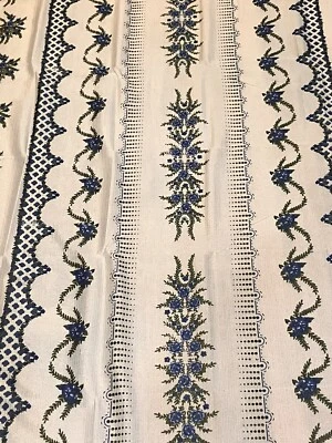 Vintage Monte Carlo Table Cloth Polyester Better Home Essentials 130cm x 175cm - Image 1 of 4