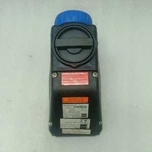 STAHL 8570/11-306 WALL -MOUNTED EX SWITCH SOCKET 200-250V 50/60HZ 16A 6H 2P+E - Picture 1 of 12