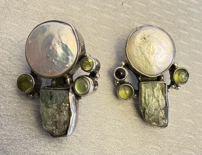 925 Sterling Silver Mabe Baruque Blister Pearl Peridot Gemstone Stud Earrings - Image 1 of 4