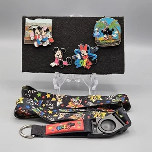 Disney Disneyland Vacation Club Mickey and Minnie Mouse Pin Lot 2012 Lanyard - Picture 1 of 11