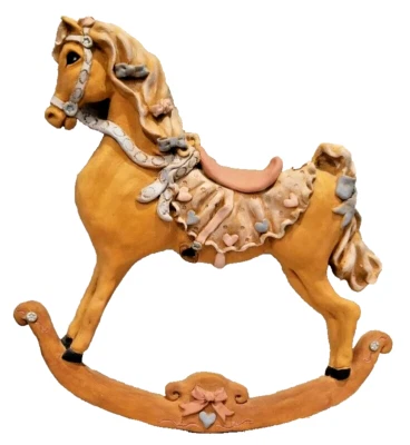 Bebé Guardería Niños Decoración de Pared Cerámica Caballo Mecedor Pesado Firmado De Colección Foto 1 de 4
