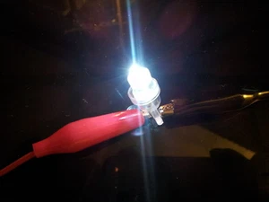 NUEVO Dos 2 x Blanco LED T10 2825 168 194 158 1-SMD Cuña Placa Bombillas - Imagen 1 de 6