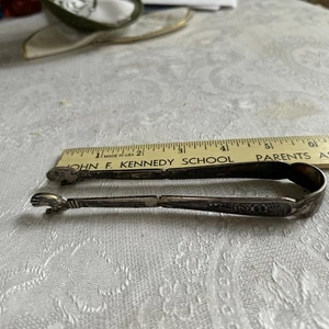 VINTAGE IRAQI SOLID SILVER NIELLO ENAMEL SUGAR TONGS HANDS ART 1940s HANDMADE - Picture 1 of 14