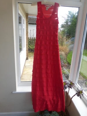 Maxi Vestido Studio M Rojo Volantes En Capas Talla Pequeña Foto 1 de 4