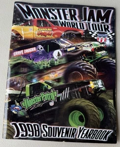 Monster Jam World Tour 1998 Souvenir Jahrbuch signiert 14 Unterschriften. Grabbagger - Bild 1 von 14