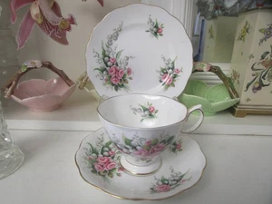 BEAUTIFUL ROYAL ALBERT LILY OF THE VALLEY FINE BONE CHINA TRIO - Picture 1 of 10