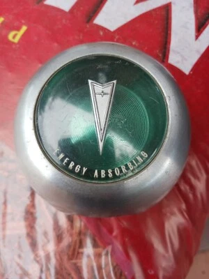 1967 1968 PONTIAC GTO LEMANS TEMPEST 3 SPOKE STEERING WHEEL CENTER CAP ORIGINAL - Image 1 of 2