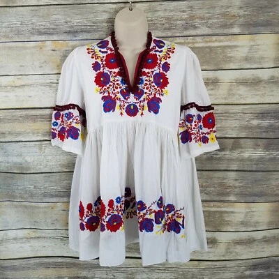 Blusa Campesina Nana Talla XS Muy Floral Bordada Pompones Arrugados LEER Foto 1 de 4