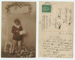 72736 - Kind im Anzug mit Briefumschlag - AK, gelaufen Hamburg 22.5.1931 - Imagen 1 de 1