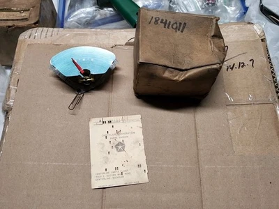 Chrysler New Yorker Windsor Town & Country 1958 nuevo calibre de combustible Mopar # 1841011 Foto 1 de 4