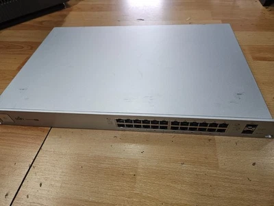 Ubiquiti UniFi 24-Port Managed Gigabit PoE Switch with SFP (US-24-500W) - Image 1 of 4