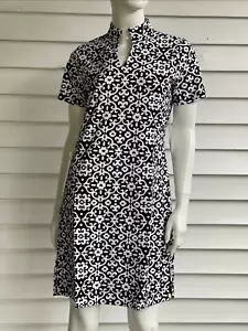 Lulu-B Ladies Black & White Fleur Print Notch Neck Short Sleeve Dress - Picture 1 of 2