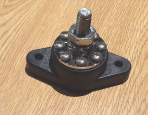 MASTER ERDUNGSBLOCK FÜR MOTORRÄDER & ANDERE PROJEKTE 3/8 AUFSCHRAUBBAR KUNSTSTOFFSOCKEL - Bild 1 von 3