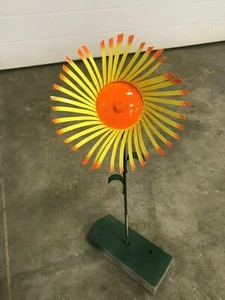 All recycled metal flower home garden stake yard art lawn ornament 22" tall - Picture 1 of 2