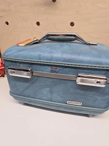 Vintage MCM Style Blue Train Travel Case Makeup Or Dorm Room Storage - Picture 1 of 12