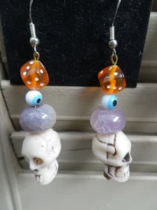 Halloween Motiv Ohrringe S/S Drähte orange Würfel groß Totenkopf Auge lila Edelstein baumelt - Bild 1 von 3