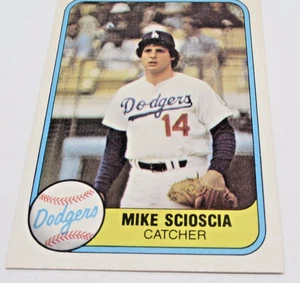 Los Angeles DODGERS Mike Scioscia 1981 Topps #131 MLB Baseball Card - Picture 1 of 5
