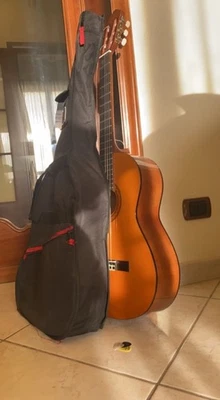 Yamaha C40II 6 Corde, Chitarra Classica in Palissandro e Abate - Sunburst - Immagine 1 di 2