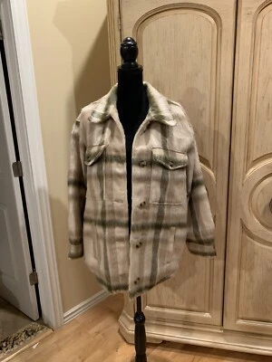 CASACO FEMININO AMERICAN EAGLE TAMANHO L NOVO - Imagem 1 de 4