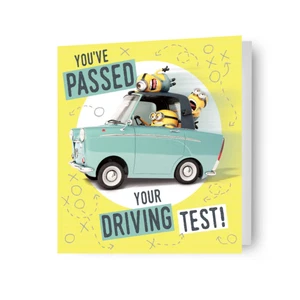 Tarjeta de examen de conducir aprobada Minions 'Has pasado tu examen de conducir' + sobre - Imagen 1 de 3