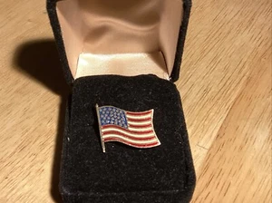 Solid 14k Gold And Enamel American Flag Lapel Pin, Vintage But NIB - Picture 1 of 4