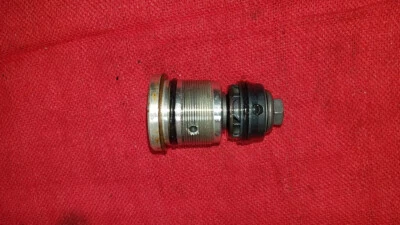 YZ426F YAMAHA 2001 (ЛОТ A) ВИЛКА НИЖНИЙ КЛАПАН РЕГУЛЯТОР 5JG-2316A-50-00 - Изображение 1 из 3