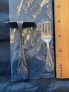 MOUNT VERNON STERLING SILVER BABY FORK & PUSHER NOT MONOGRAMMED 2 PIECE SET - Picture 1 of 1