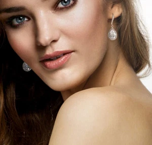 Wedding jewelry Crystal Bridal Earrings Swarovski Bridal jewelry Drop Earrings - Picture 1 of 10