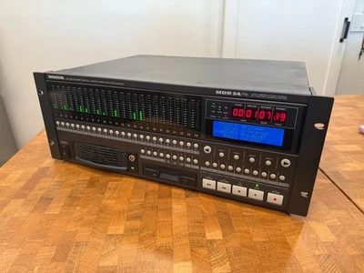  SSD Mackie MDR 24/96 - 120 GB ¡Actualizado! Grabadora de disco duro digital 24 pistas Foto 1 de 4