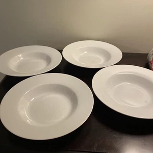 WILLIAM SONOMA WHITE RIMMED SOUP BOWLS SET OF FOUR - Picture 1 of 4