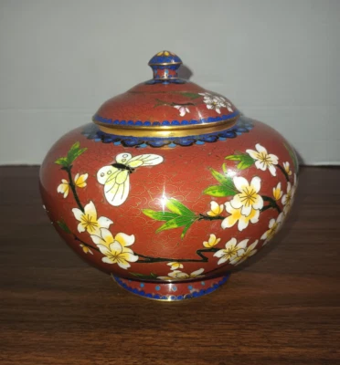 Antiguo tarro chino de jengibre esmaltado cloisonné, hermosas mariposas de 6 pulgadas Foto 1 de 4