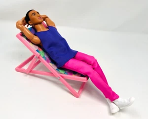 Miniature 1:6 Scale Pink Mermaid Print Deck Chair Fits Barbie Integrity Dolls - Picture 1 of 10