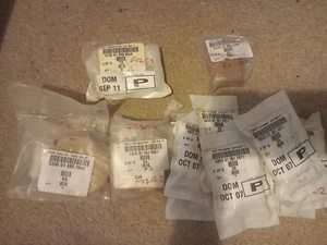 Military Oshkosh Truck Spares, Job Lot Of 18 Items - Picture 1 of 5