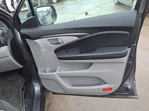 2016 Honda Pilot Front Right Door Interior Trim Panel Grey Used 896569 - Picture 1 of 18