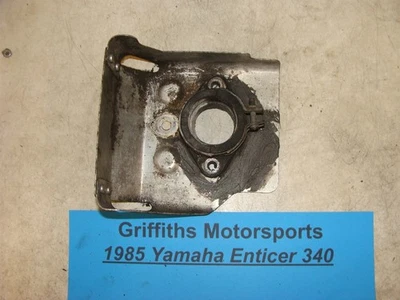 1985 YAMAHA ENTICER ET340 8Y2 oem INTAKE CARB BOOT MANIFOLD SHIELD PLATE  - Image 1 of 4