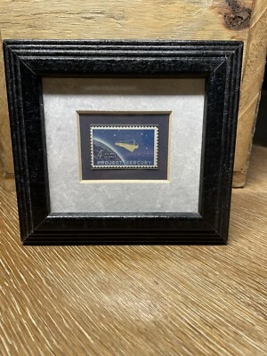 US 4 Cent Project Mercury Capsule Stamp 1962 Mint Condition Framed! - Image 1 of 4
